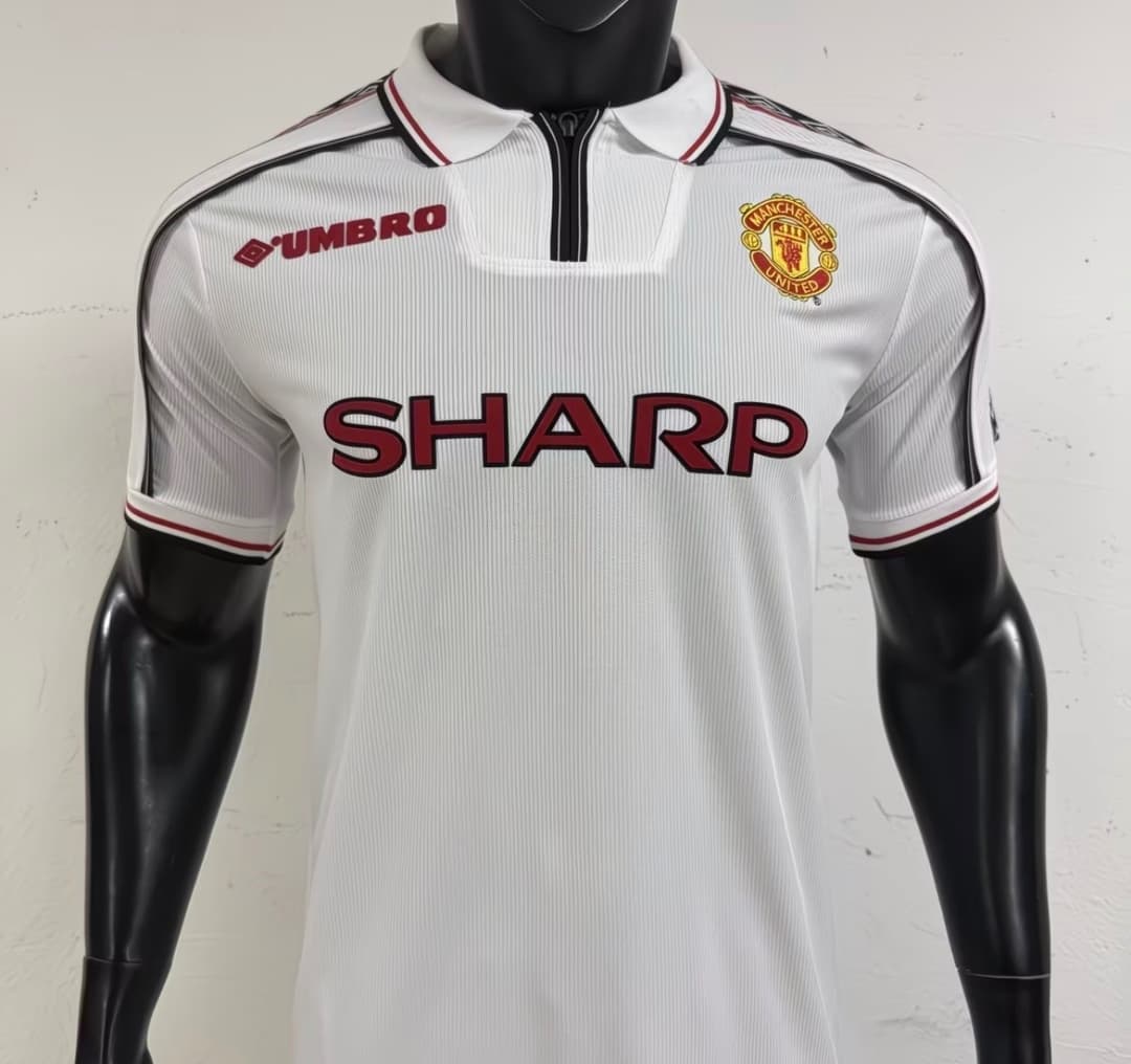 Man united retro jersey